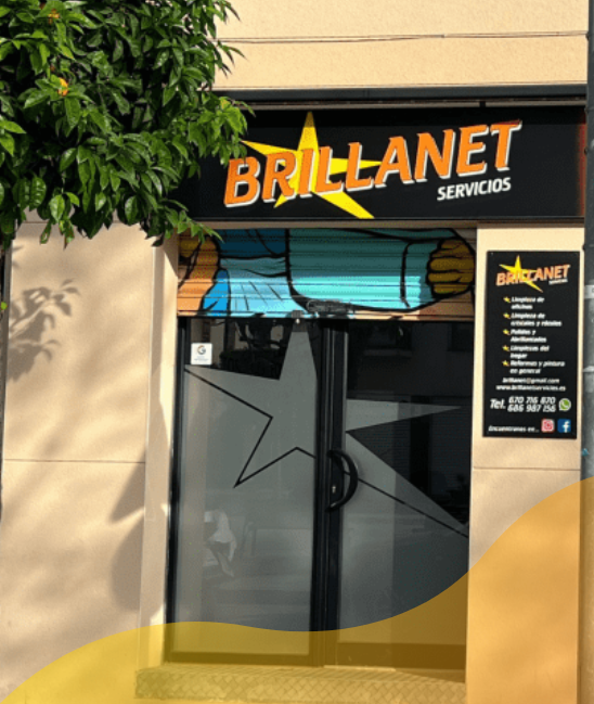 La importancia de la limpieza profesional periódica en espacios compartidos